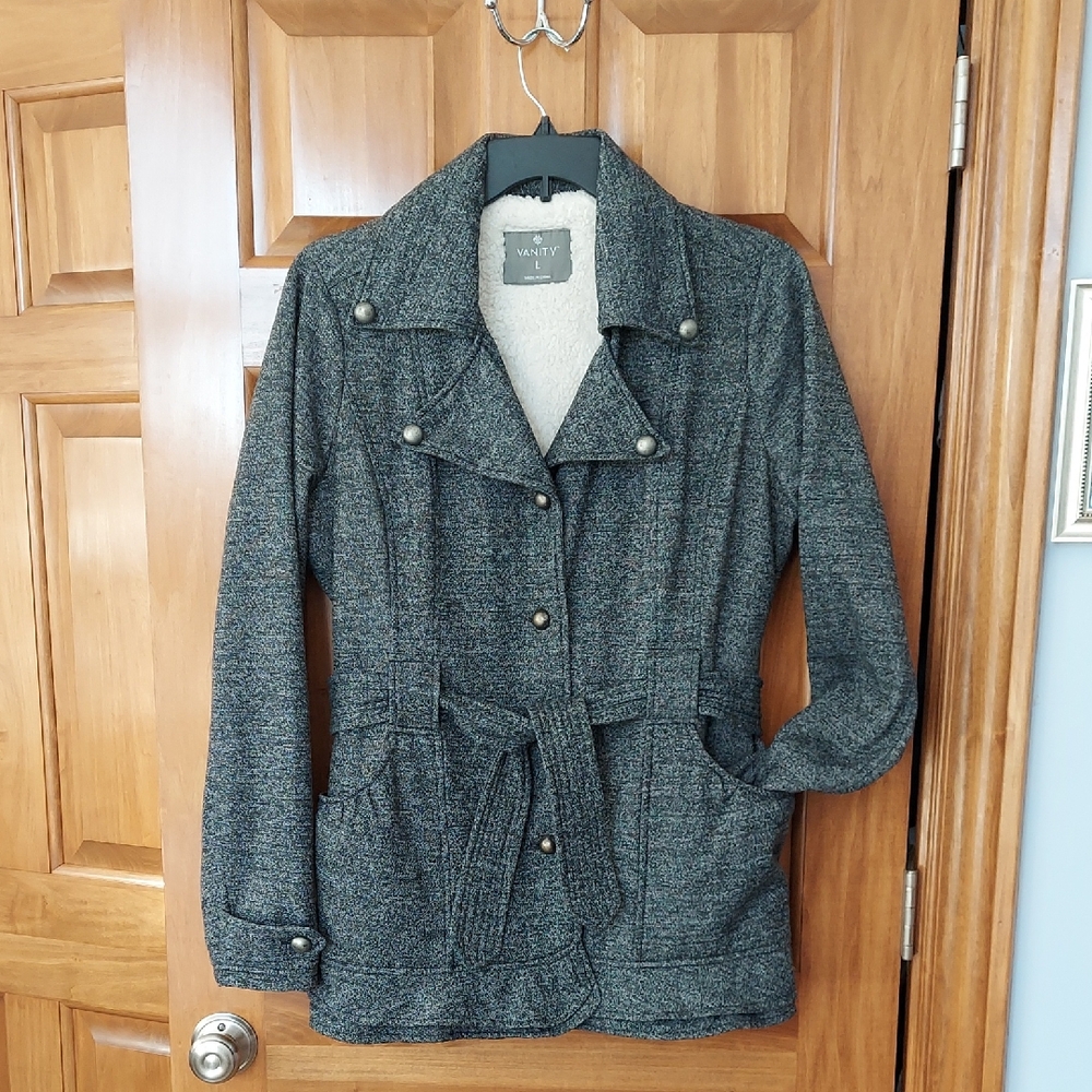 * Vanity 2 Toned Gray Jacket Detachable Hood Warm Sherpa Inside, Large, Like New